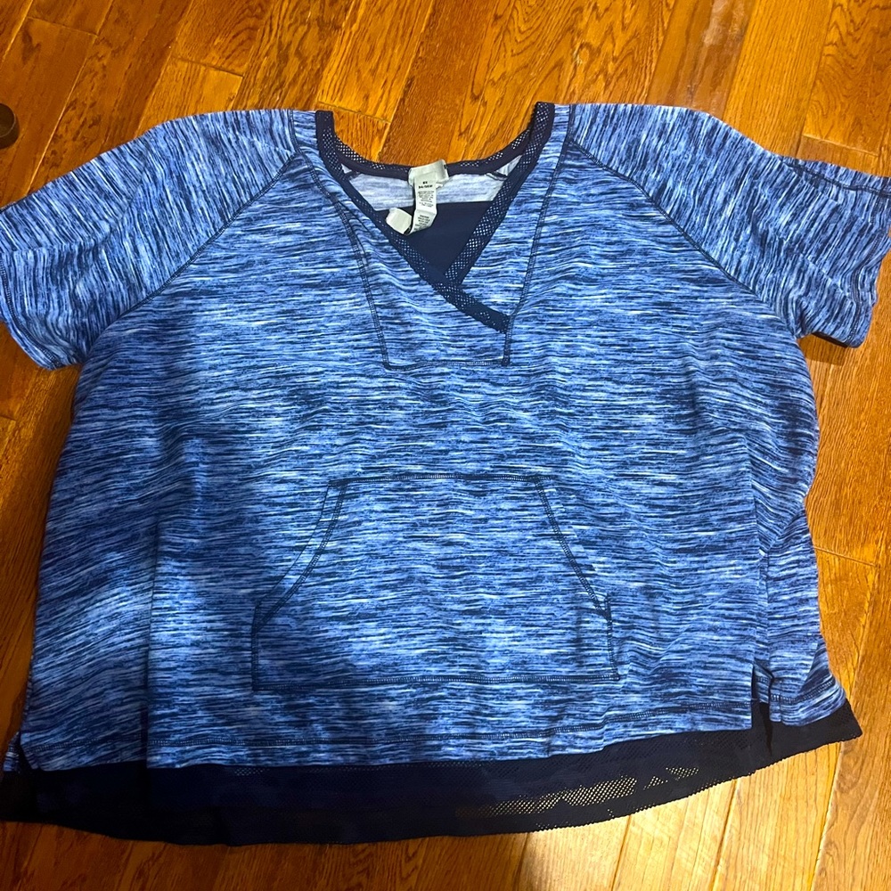 Sporty top